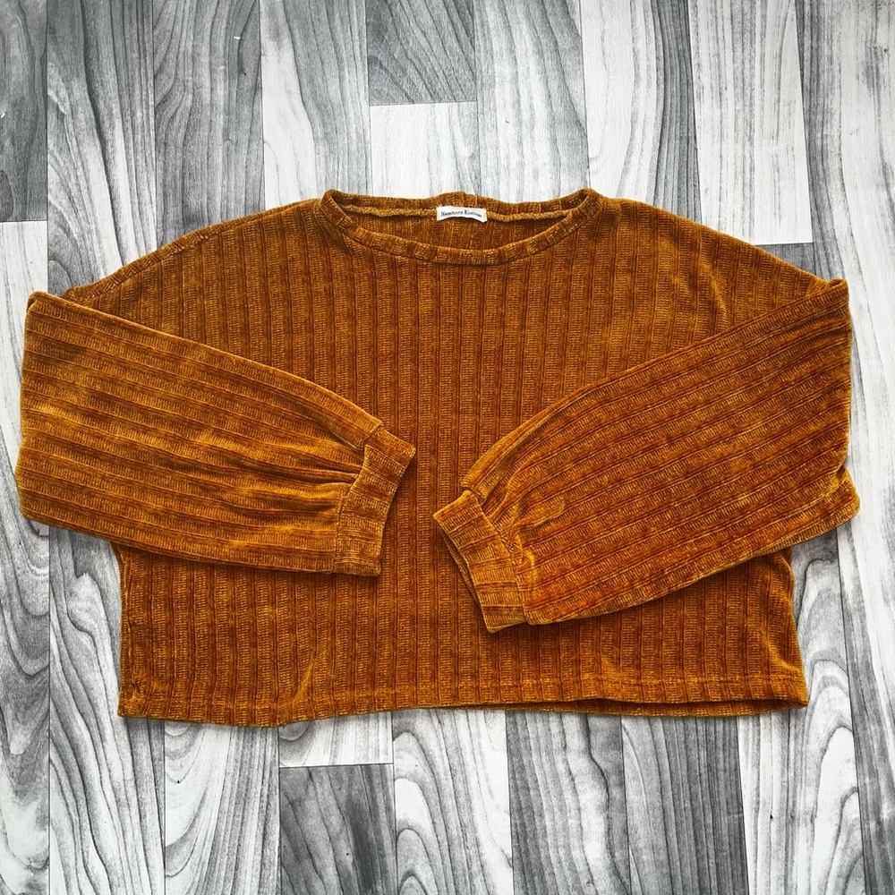 Newbury Kustom Cropped Sweater